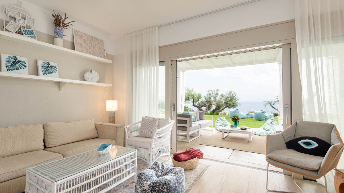 akti-elia-villas-website-our-villas-section-mythos-villa